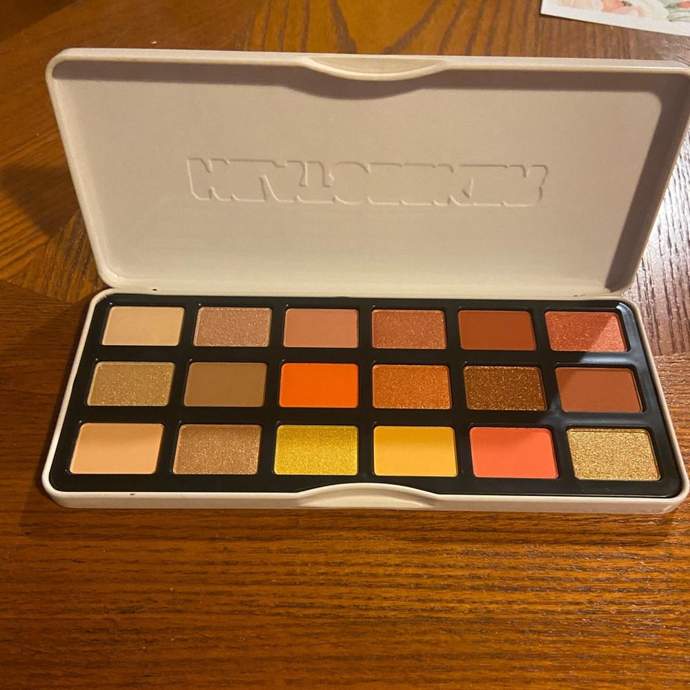 Morphe 18H Heatseeker Artistry Palette